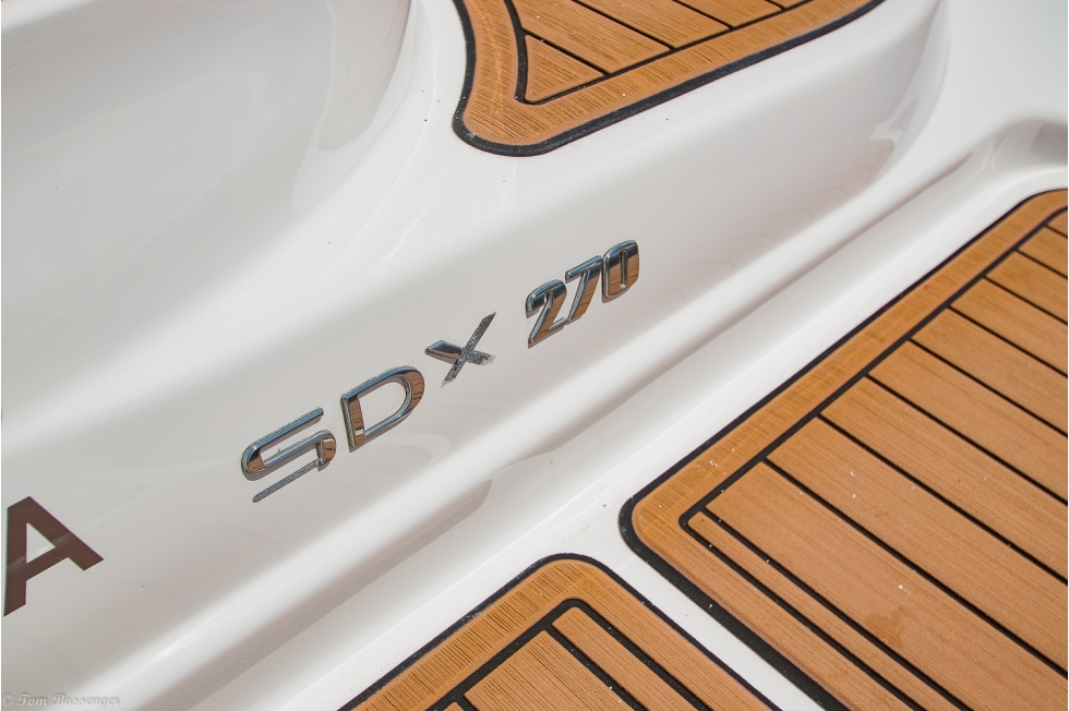 2017 Sea Ray SDX 270