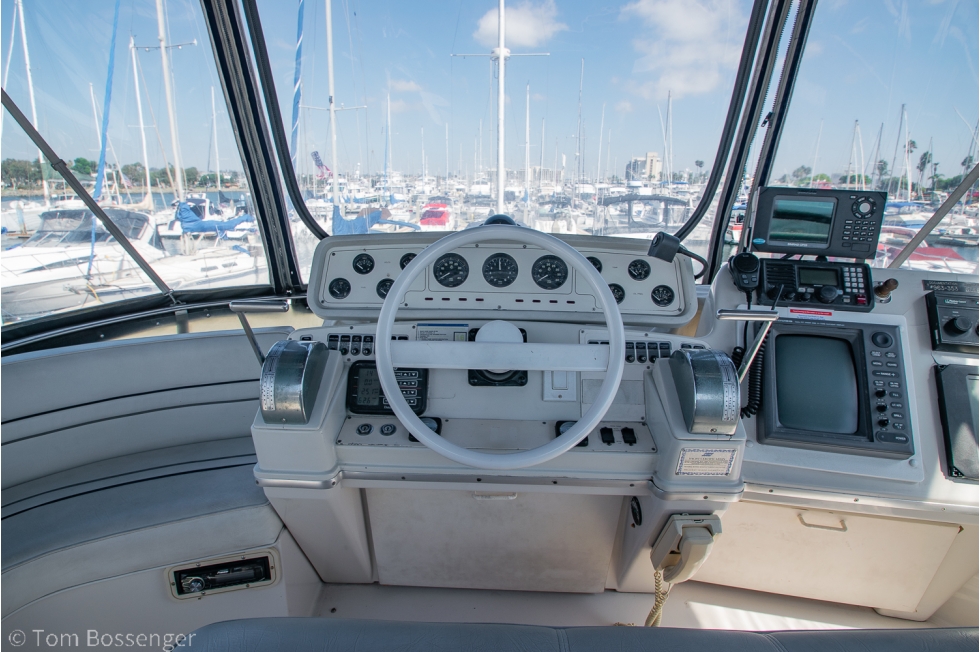 1990 Wellcraft 46 Cockpit Motor Yacht