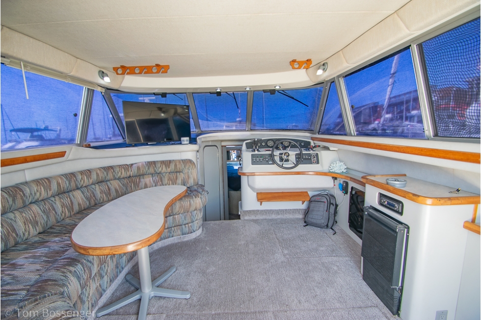 1991 Sea Ray 370 Sedan Bridge