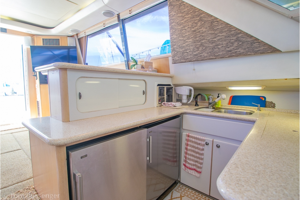 1993 Tiara Yachts 4300 Convertible