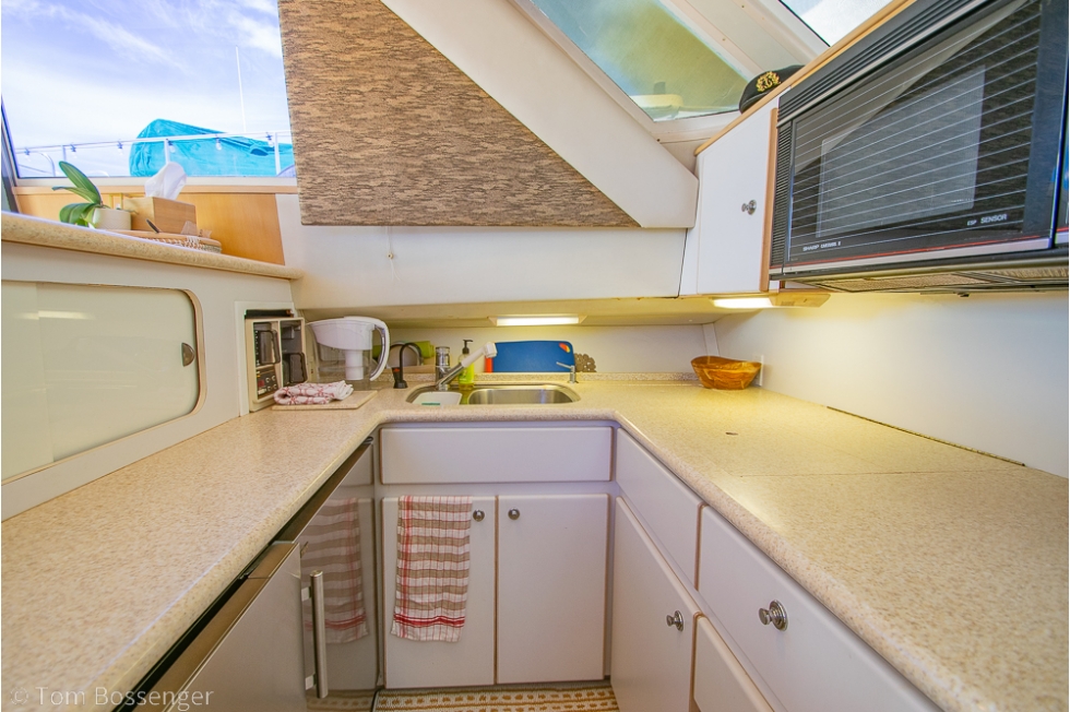 1993 Tiara Yachts 4300 Convertible