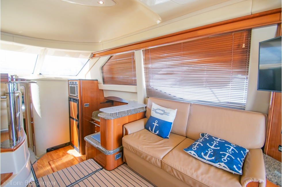 2005 Sea Ray 420 Sedan Bridge